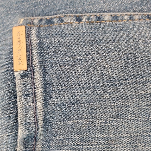 High Rise Crop Jean - Picture 3 of 4